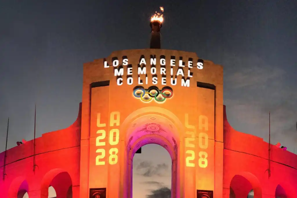 Los Juegos Olímpicos de Los Ángeles 2028 marcarán un hito en la historia del transporte urbano: una flota de taxis voladores surcará el cielo californiano para trasladar a atletas, aficionados y personal VIP durante las competencias.