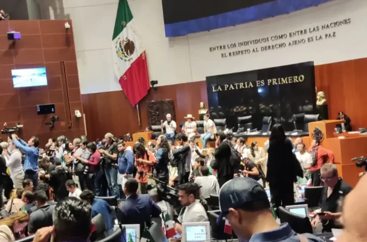 El Senado de la República canceló de manera repentina el evento privado Unlocked AIWoman, promovido por el Grupo Financiero Banorte, luego de que se confirmara que el acceso al mismo tendría un costo de mil 299 pesos por persona.