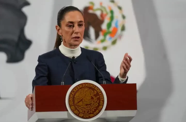 La presidenta Claudia Sheinbaum anunció este miércoles que, durante su próxima reunión con el subsecretario de Estado de Estados Unidos, Christopher Landau, defenderá la reputación de los mexicanos que residen en ese país, a quienes describió como "personas honestas y trabajadoras" que contribuyen significativamente a la economía estadounidense.