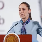 El presidente de Estados Unidos, Donald Trump, firmó este martes un decreto que eleva del 25% al 50% los aranceles sobre las importaciones de acero y aluminio, argumentando que estos sectores son fundamentales para la seguridad nacional y el desarrollo económico del país.