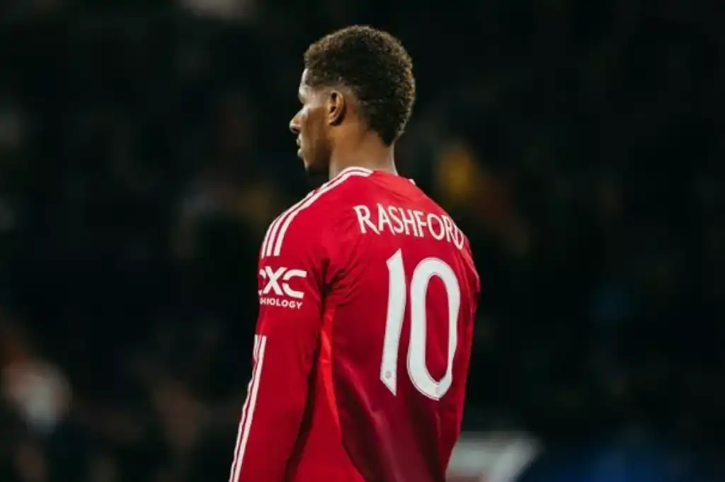 El FC Barcelona ha cerrado la incorporación del extremo inglés Marcus Rashford, procedente del Manchester United, en calidad de cesión hasta final de temporada con opción de compra al término del contrato.