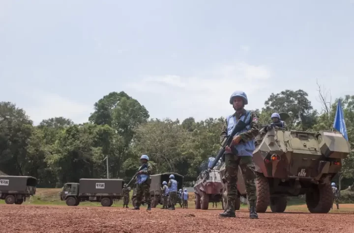 Este jueves, las históricas tensiones entre Tailandia y Camboya estallaron en un violento intercambio de disparos en su frontera común, provocando la muerte de al menos 11 civiles y un soldado tailandés, según autoridades de Bangkok. Camboya, por su parte, no ha confirmado bajas.