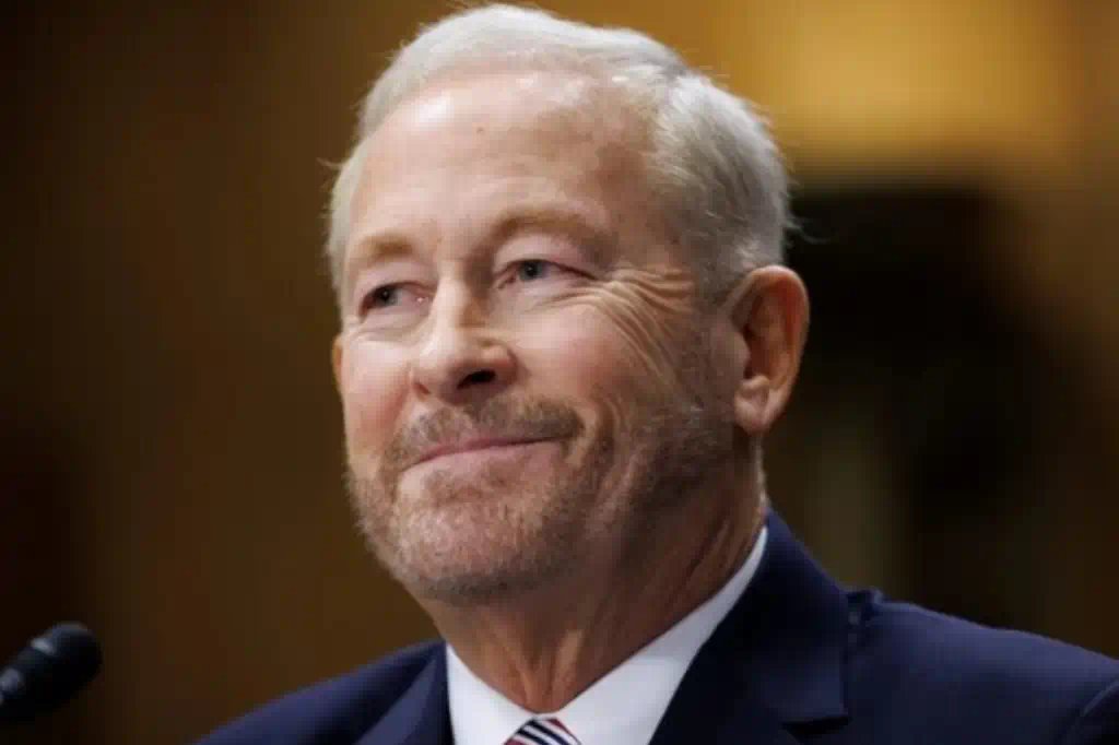 El Gobierno de Estados Unidos elogió este martes la cooperación de México en un operativo que culminó con la extradición de 26 narcotraficantes de alto perfil a territorio estadounidense, acusados de delitos como narcotráfico, crimen organizado y lavado de dinero.