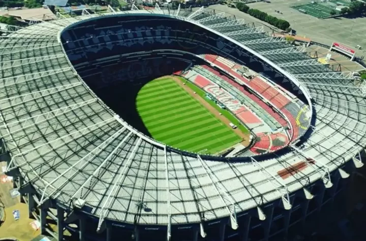 Después de más de un año de negociaciones, la administración del Estadio Banorte logró un acuerdo con la FIFA que asegura el uso de palcos y plateas durante la Copa del Mundo 2026, un hecho celebrado por los titulares de estos espacios.