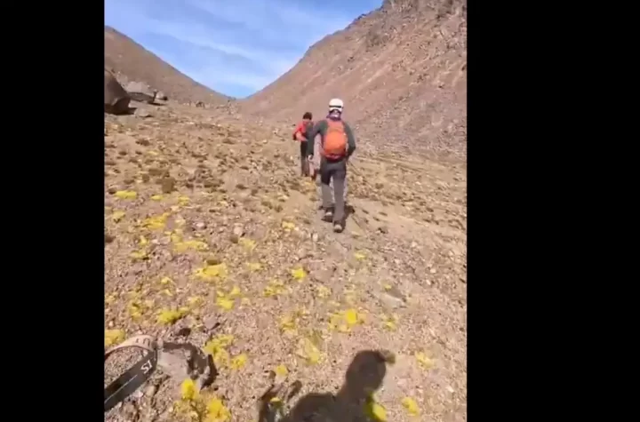 Un grupo de montañistas experimentó momentos de pánico durante una expedición en la cara poblana del volcán Iztaccíhuatl, después de ser perseguidos por dos hombres armados montados a caballo.