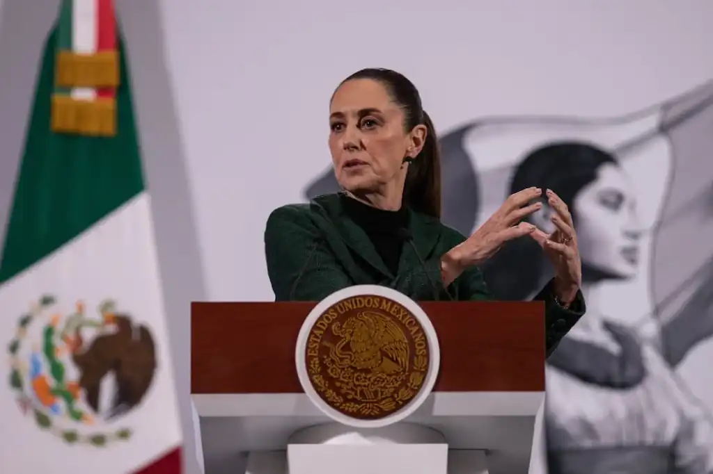 Sheinbaum anuncia reforma para eliminar pensiones millonarias de exfuncionarios federales.
