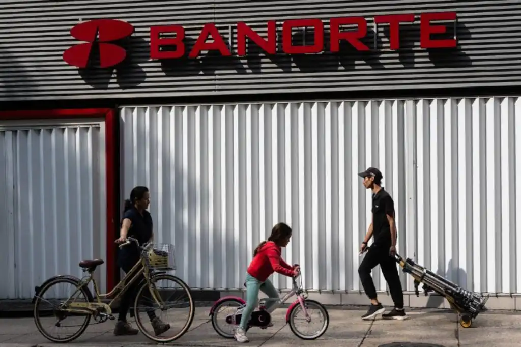 Banorte de Carlos Hank González combina tecnología y cercanía para impulsar su crecimiento