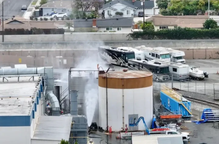 Descartan riesgo de explosión en tanque químico en California tras inspección nocturna