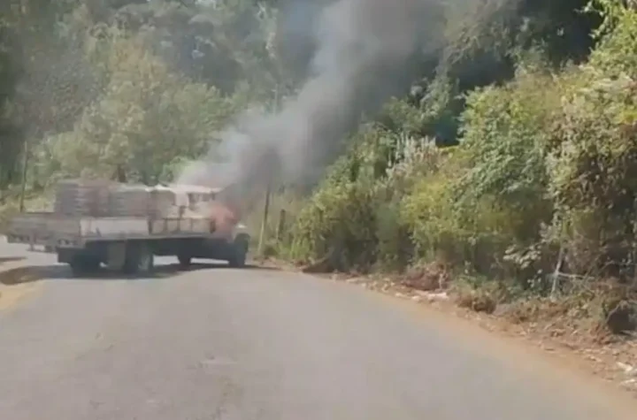 Violencia desata caos en Charapan tras asesinato de guardias comunales