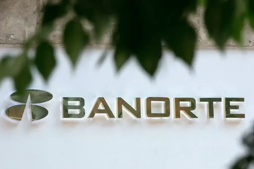 Banorte recibe reconocimientos de Global Finance por su banca digital